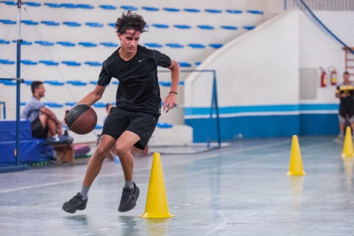 Itapevi realiza peneiras de basquete e vôlei para categoria Sub-18