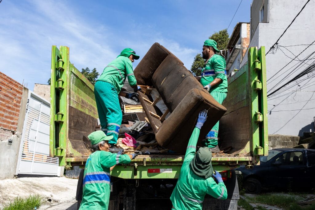 Prefeitura visita 560 imóveis no primeiro Mutirão Contra a Dengue