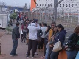 Desempregado pedala 20 km e passa 12 horas em fila para concorrer a emprego no interior de SP