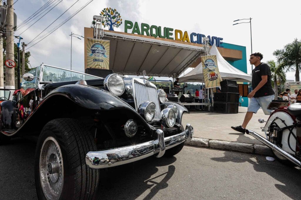 8º Encontro de Carros Antigos de Itapevi traz clássicos automotivos e shows gratuitos