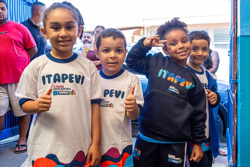 entrega-de-kits-escolares-itapevi-educacao